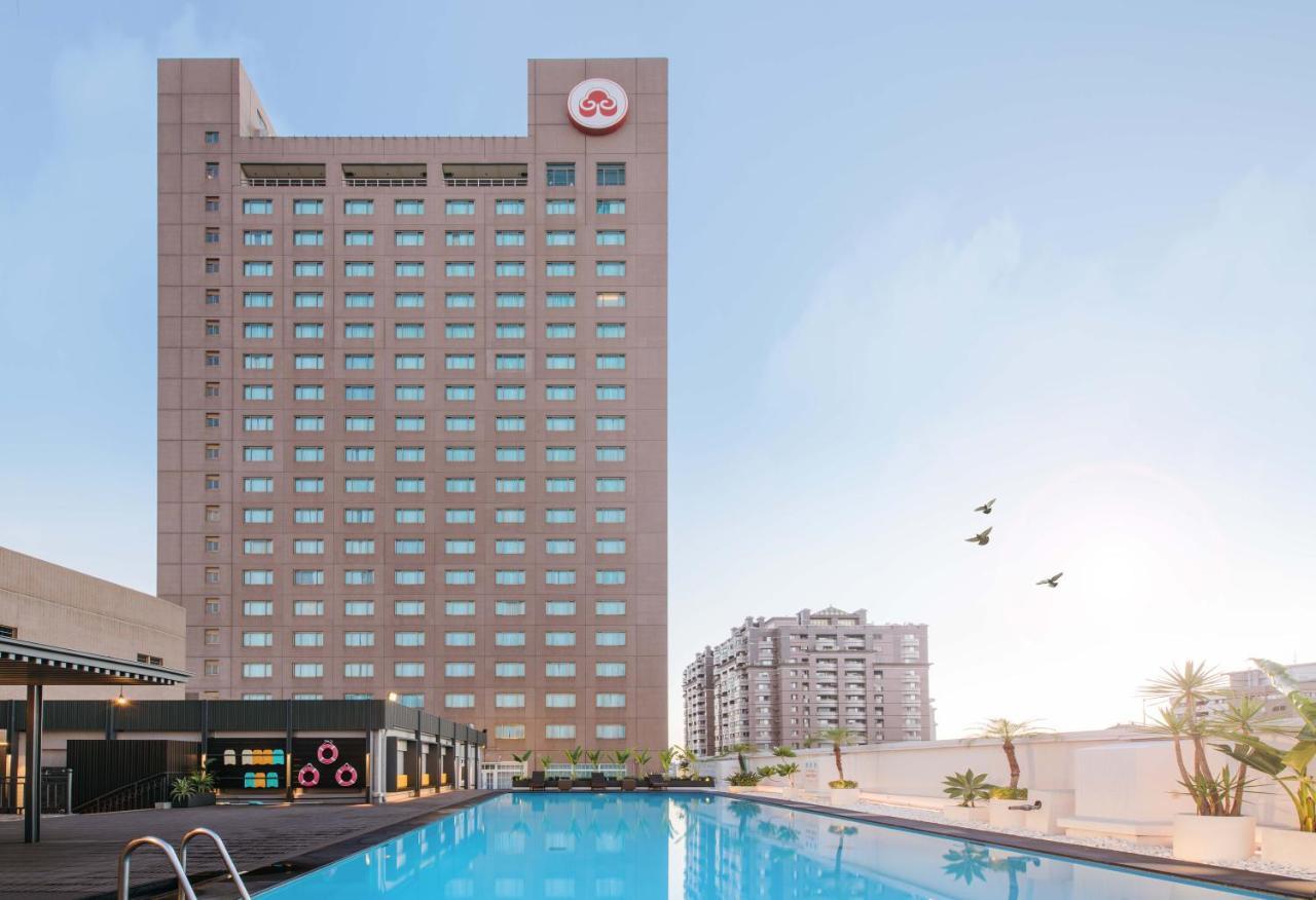 The Howard Plaza Hotel Гаосюн Экстерьер фото The hotel in 2016