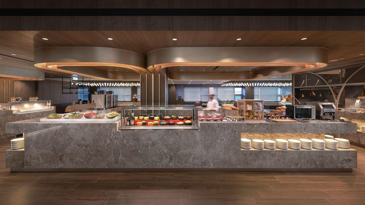 The Howard Plaza Hotel Гаосюн Экстерьер фото The buffet at the lounge