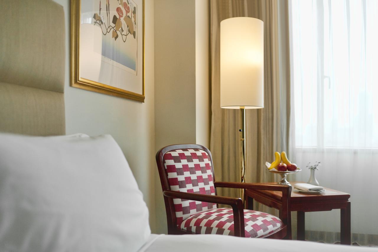 The Howard Plaza Hotel Гаосюн Экстерьер фото A room at the hotel
